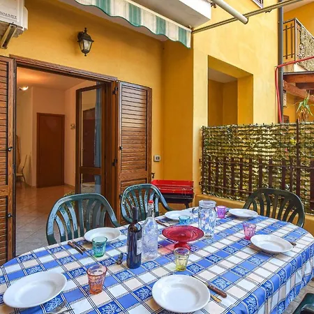 Апартаменты 2 Bedroom Amazing In *