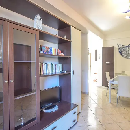 Διαμέρισμα 2 Bedroom Amazing In *