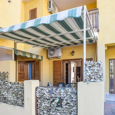 2 Bedroom Amazing In Nocera Terinese